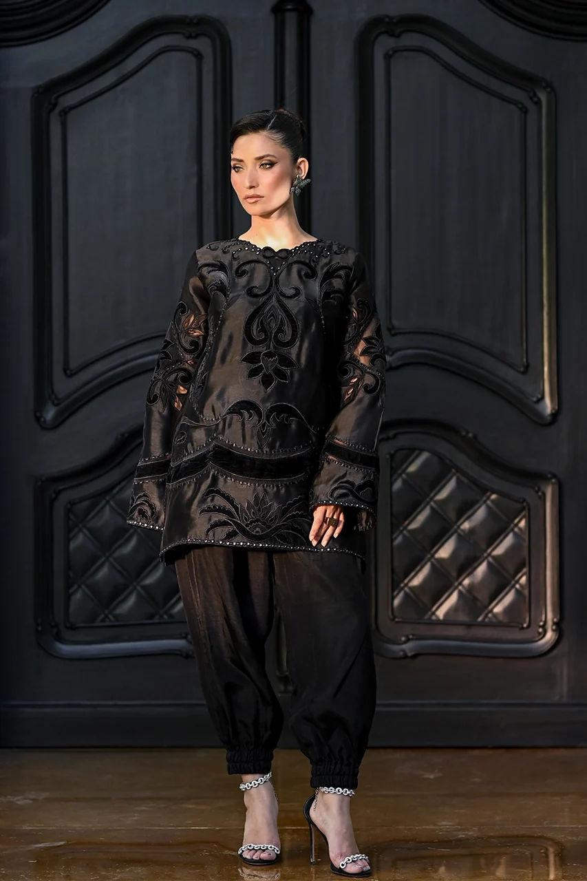 3pc Nadia farooqi sheesha velvet peral silk