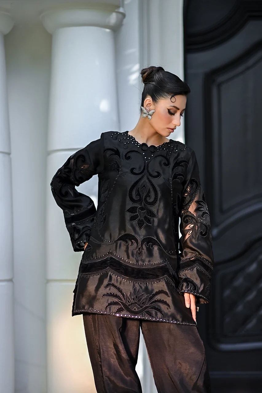 3pc Nadia farooqi sheesha velvet peral silk